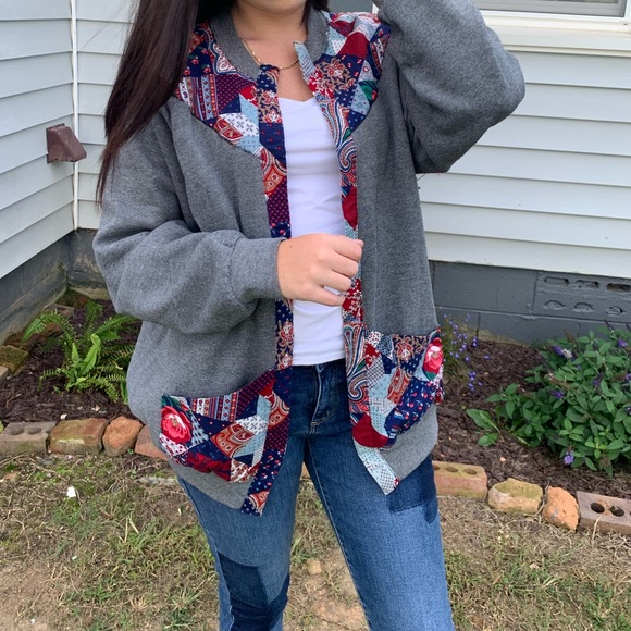 Handmade cardigan with multicolored quilt pattern - Picture 3 of 10